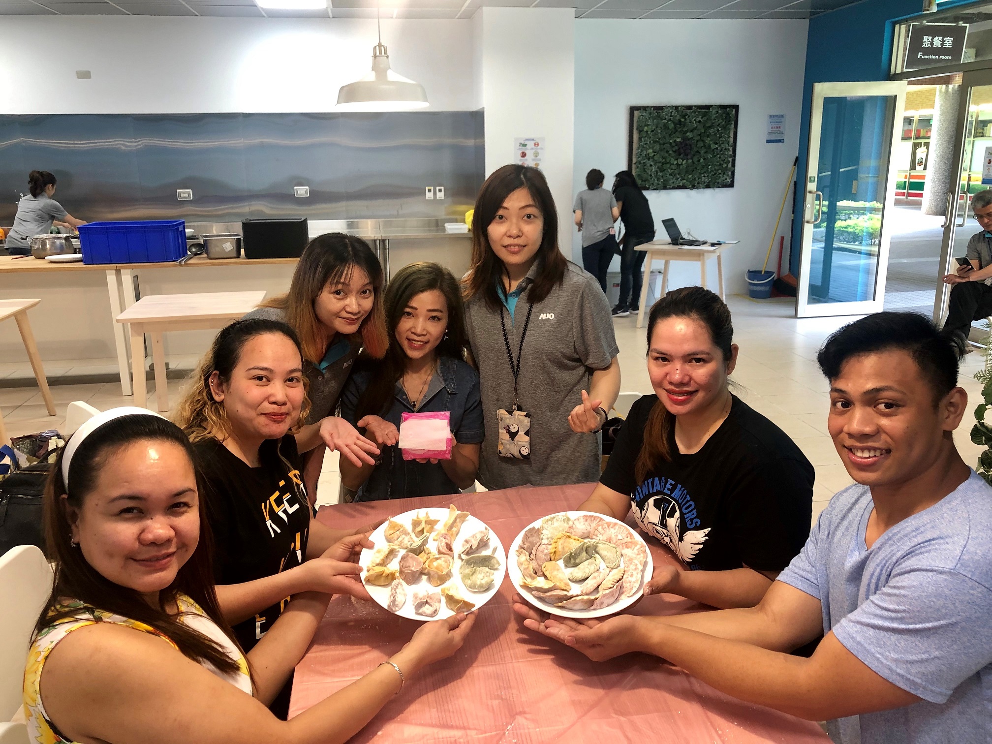 z6尊龙(中国有限公司)-官方网站將DEI理念貫徹到企業文化和實踐，舉辦如台菲廚藝交流等活動，讓同仁了解彼此文化差異、培養情感